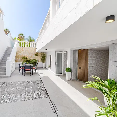 Red Velvet Desire- Premium 2br Apartamento *