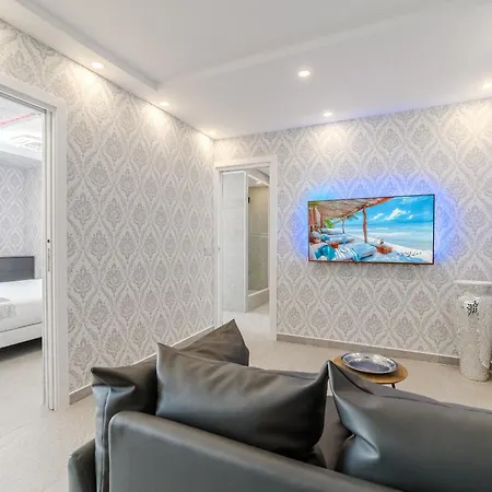 Red Velvet Desire- Premium 2br * Callao Salvaje