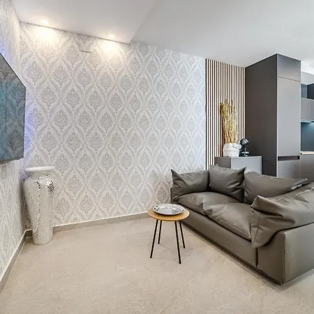 Red Velvet Desire- Premium 2br Apartman *